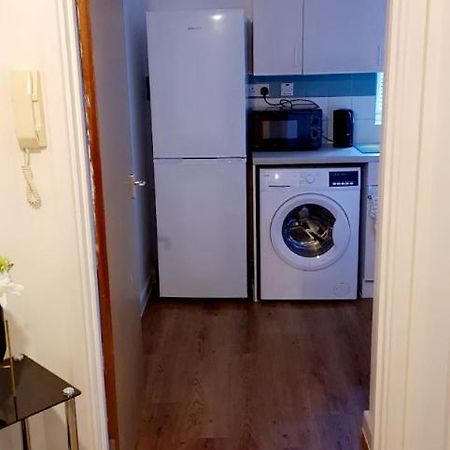 1 Bed Apartment, Peckham Rye Лондон Екстериор снимка